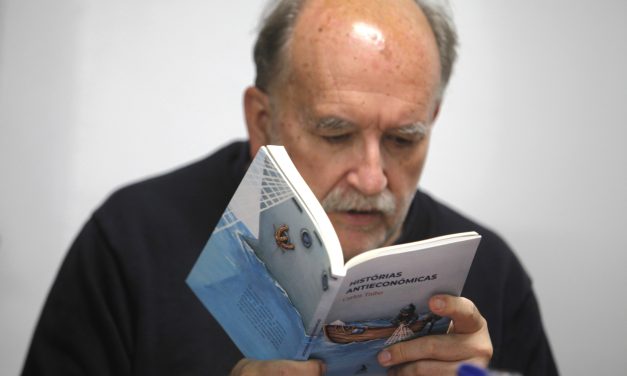 Carlos Taibo no Musas com as suas “Histórias Antieconómicas”