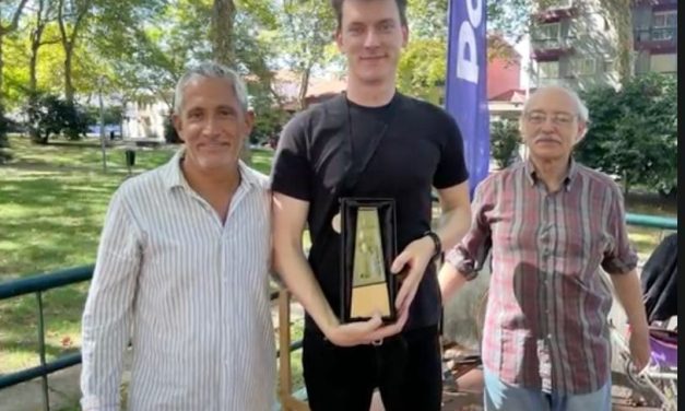 Klim Kolyvanov vence IX Torneio Xadrez na Praça